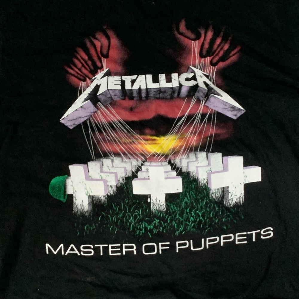 Metallica shirt